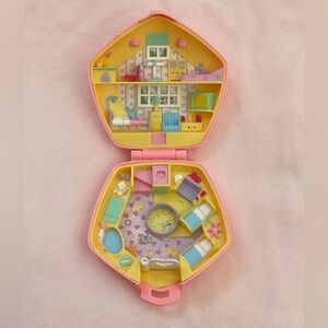 Vintage Bluebird Polly Pocket Nursery Daycare Compact only 1990s